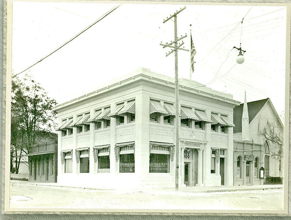 1917 bank building